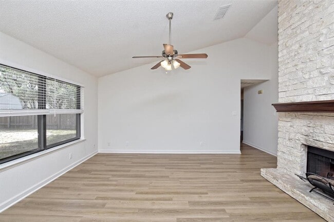Building Photo - 1305 Elm Forest Dr