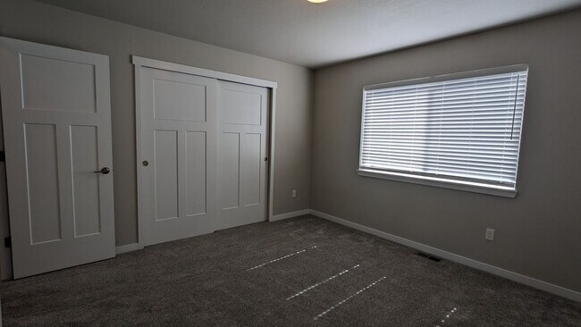 Building Photo - 4948 Wolf Moon Dr
