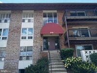Building Photo - 212 Locust St SE