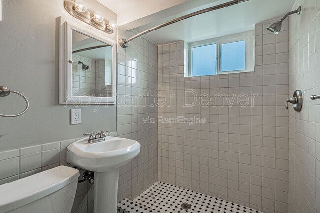 Building Photo - 201 S Meade St