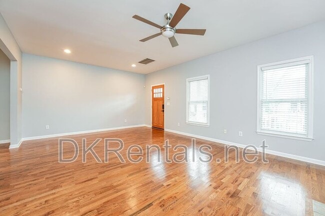 Building Photo - 617 McDonald St SE