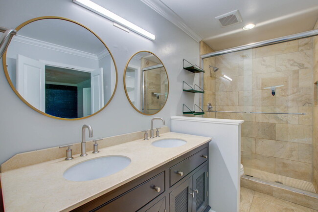 Building Photo - 1307 Bob White Dr
