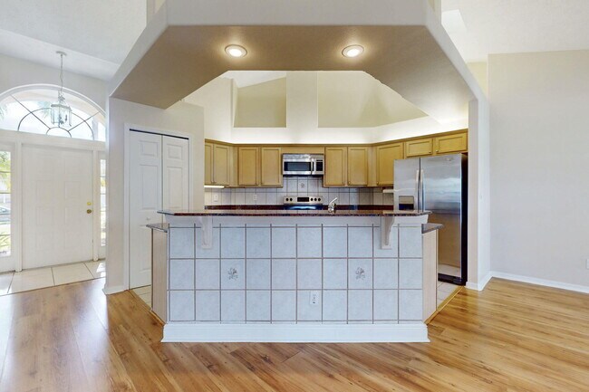 Building Photo - 967 SE Browning Ave