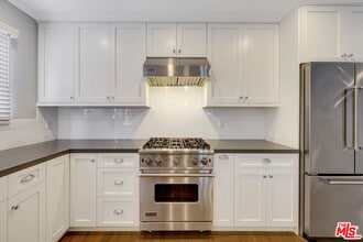 Building Photo - 234 S Spalding Dr