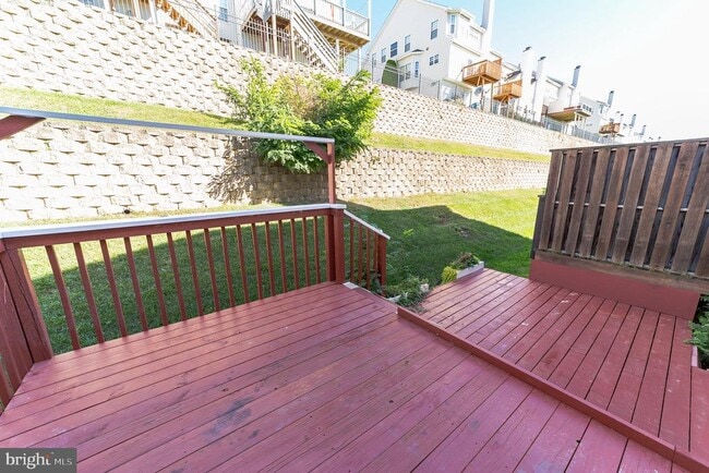 Building Photo - 40 Madison Way