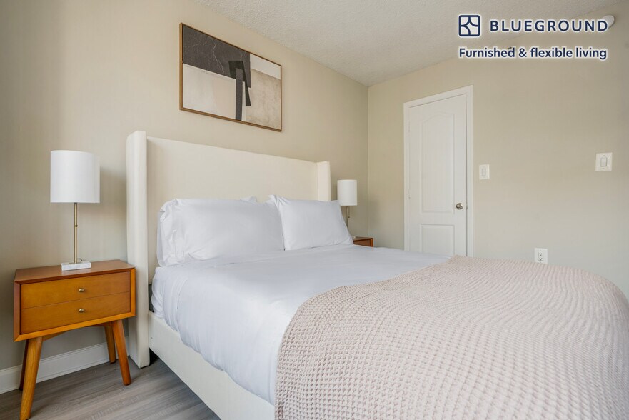 Building Photo - 2140 L St NW