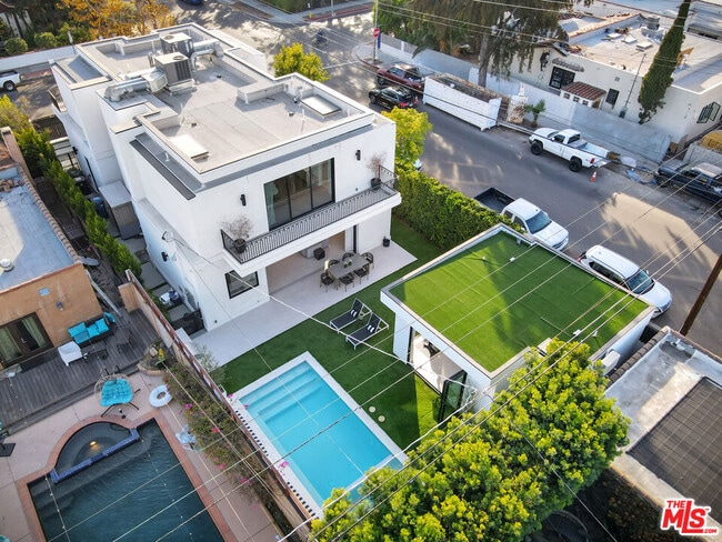 Building Photo - 6687 Colgate Ave