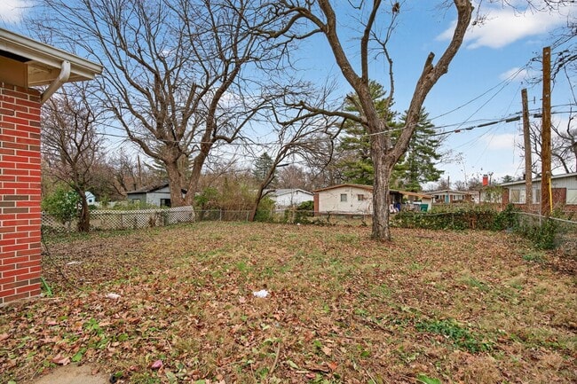 Building Photo - Updated 3-Bedroom Home with Fenced Yard in Florissant