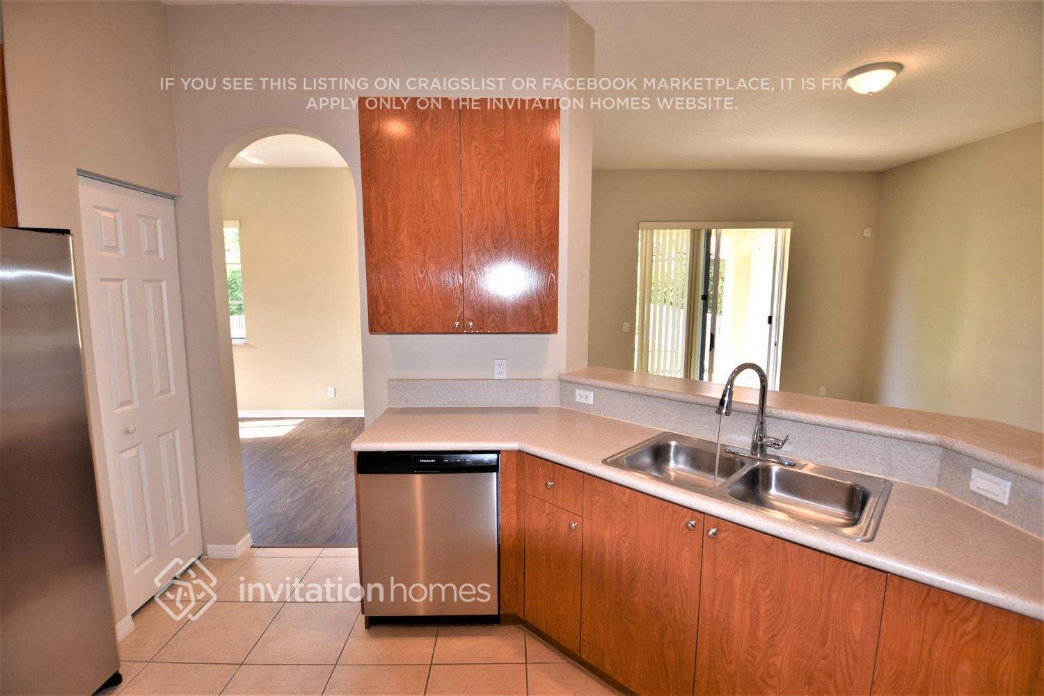 Building Photo - 8739 San Andros