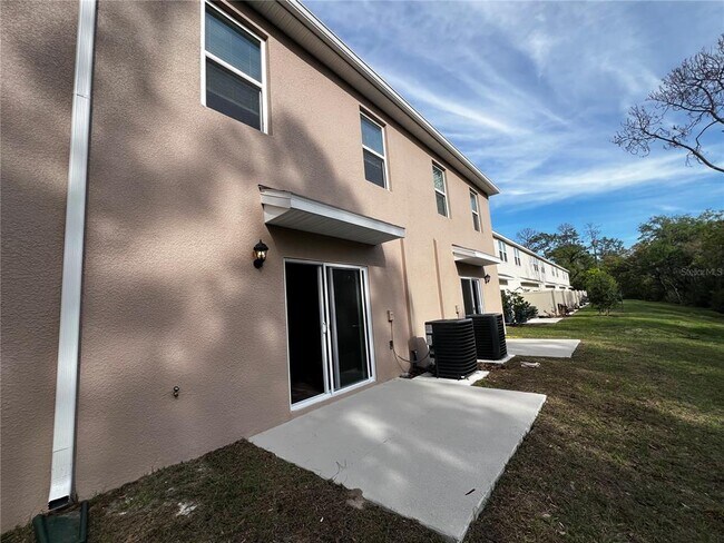 Building Photo - 2959 Canary Ave