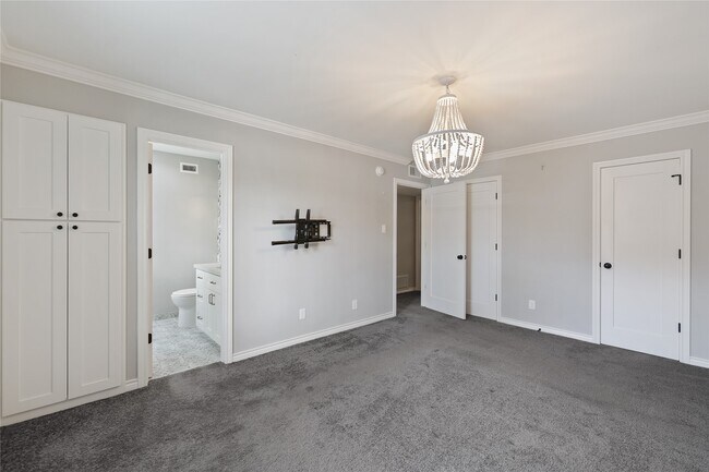 Building Photo - 9015 Gaylord Dr