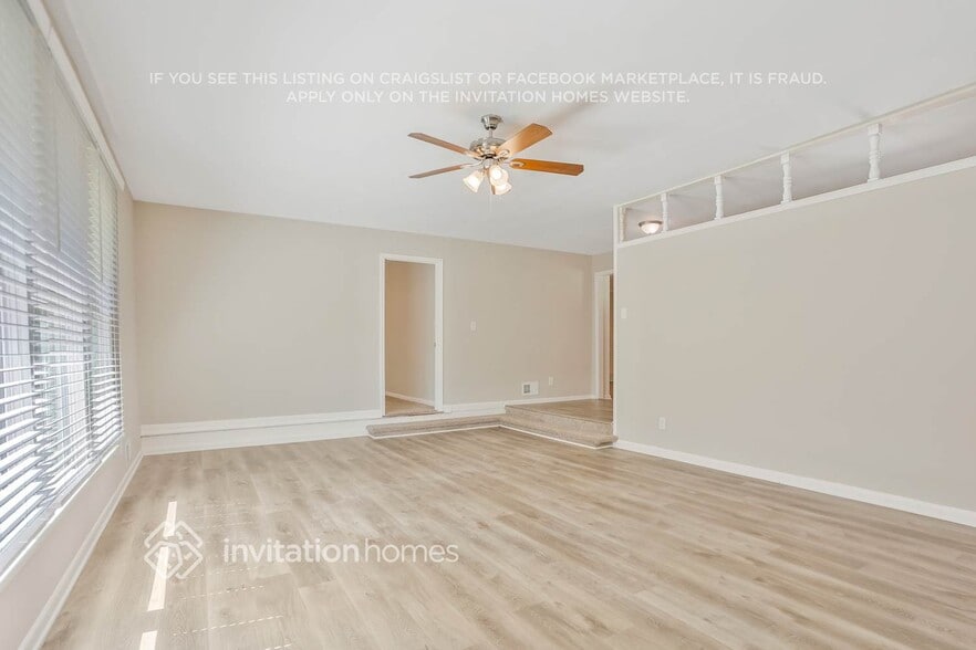 Building Photo - 3887 Sable Dr