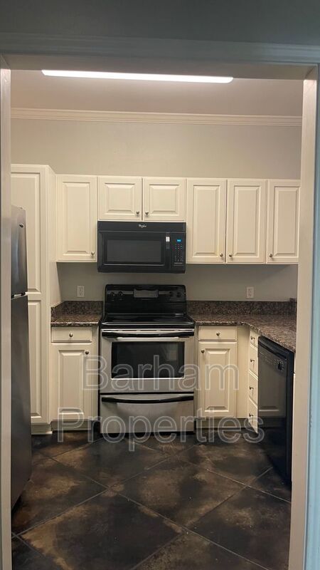 Building Photo - 2111 Raguet St