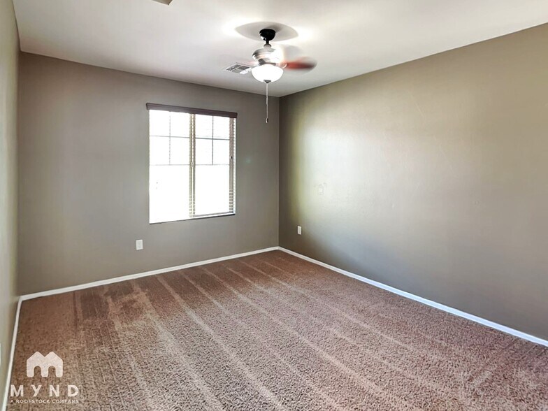 Building Photo - 10991 E Midnight Moon Ln