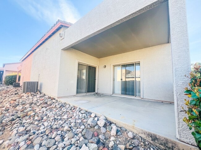 Building Photo - TOWNHOME - COTTONWOOD - HOA Cottonwood Square Commons