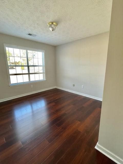 Building Photo - 8043 Clearview Cir