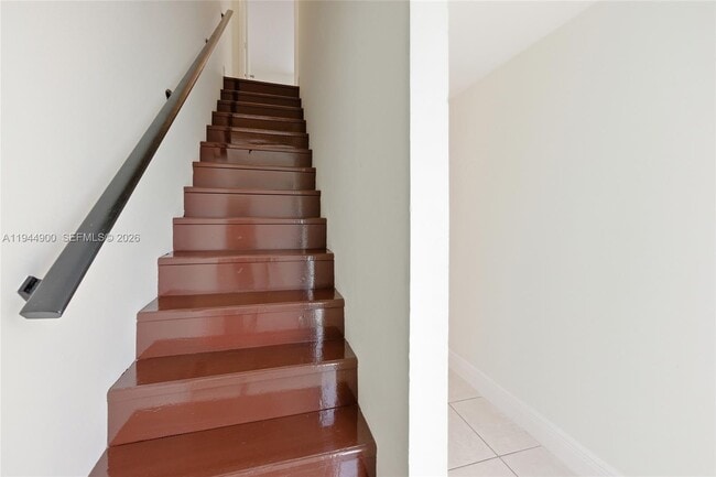 Building Photo - 3003 NW 5th Terrace