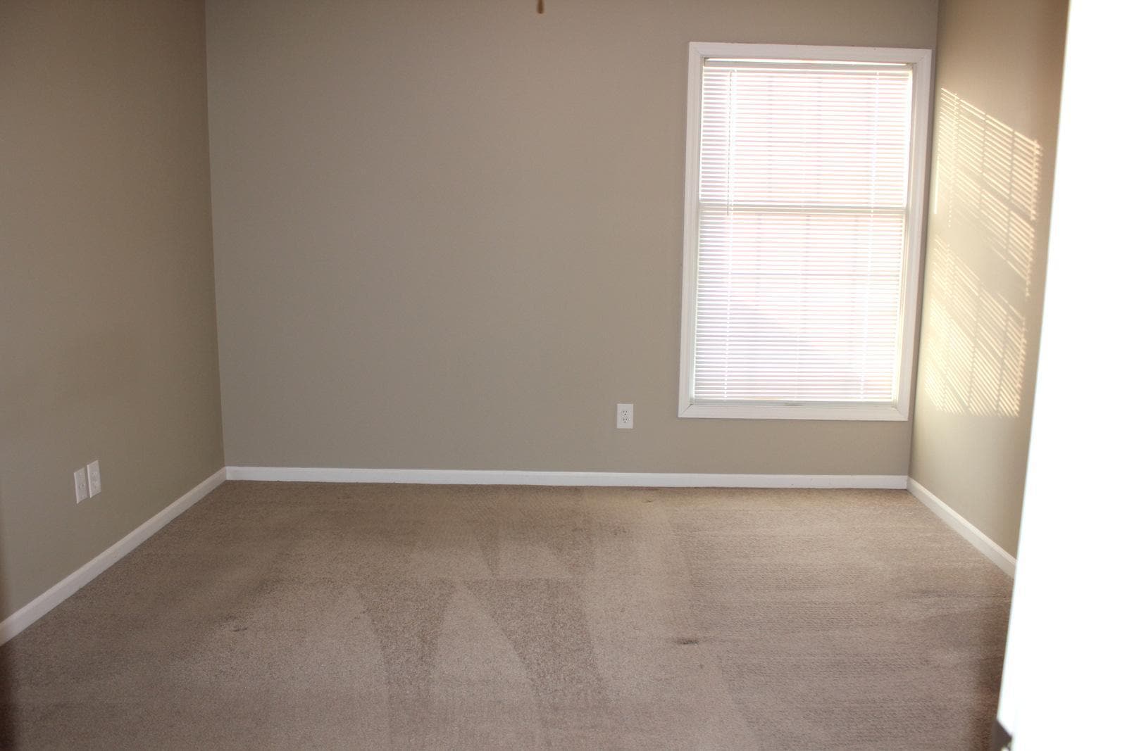 Building Photo - 4419 N 106th St