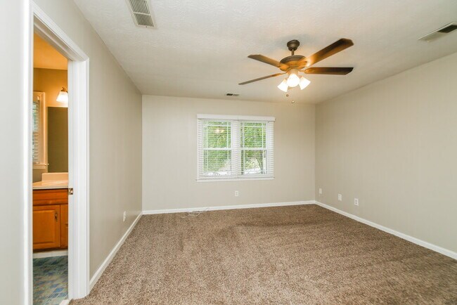 Building Photo - 2130 Grayfield Dr
