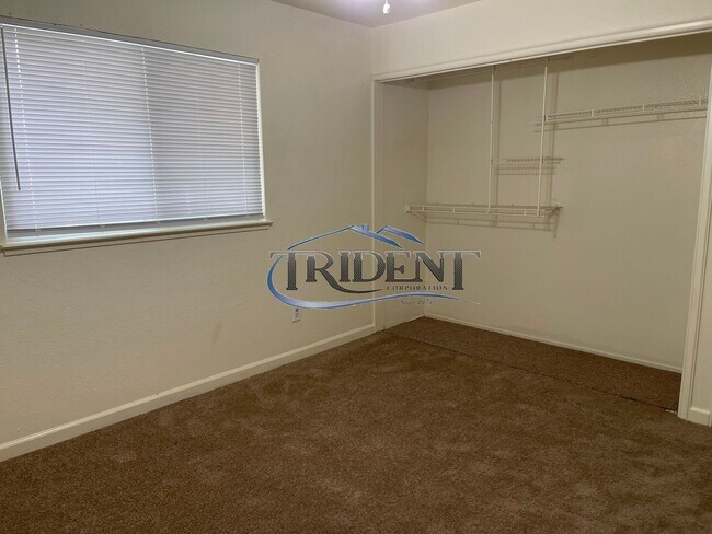 Building Photo - 4400 Martel Dr