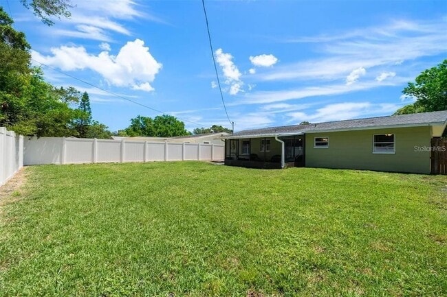 Building Photo - 2132 Isabelle St