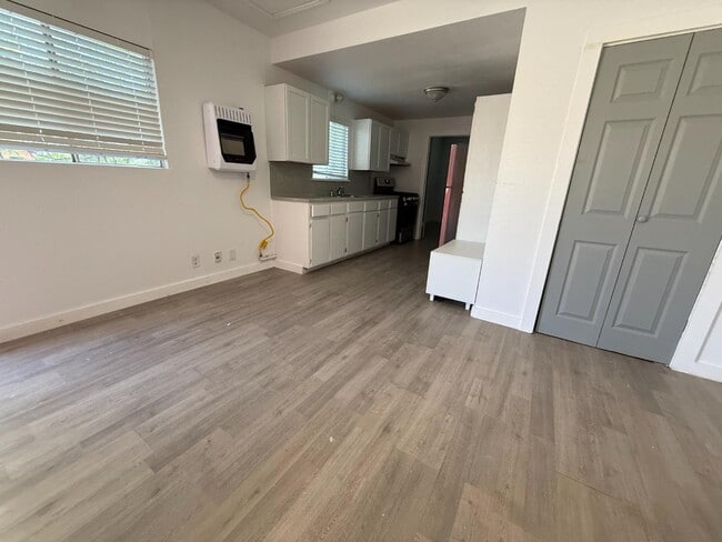 Building Photo - 1910 Escalon Ave