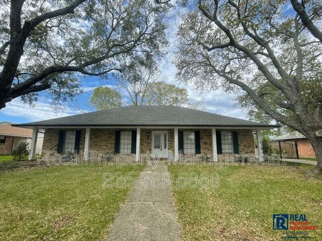 Primary Photo - 5536 Parkforest Dr