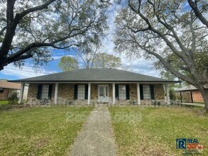Building Photo - 5536 Parkforest Dr