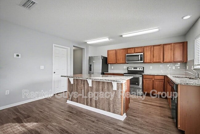 Building Photo - 5054 Oak Bend Ave