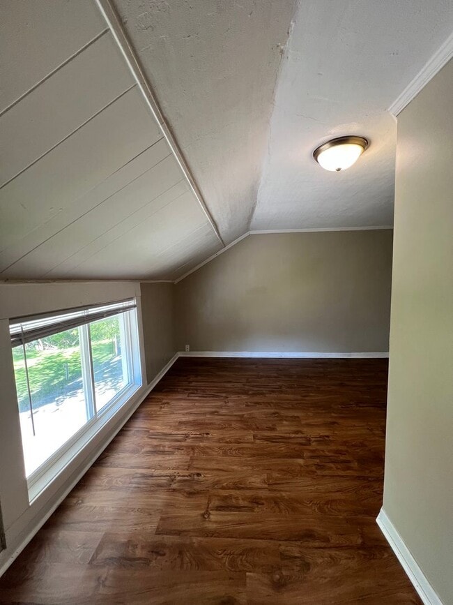 Building Photo - Spacious 4 Bedroom Home - Graafschap