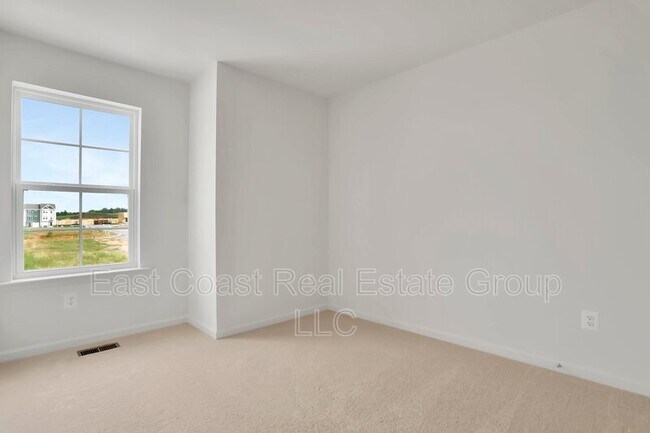 Building Photo - 153 Charterhouse St