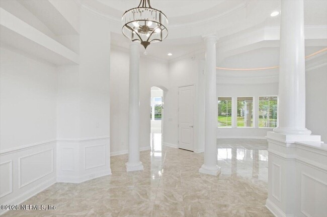 Building Photo - 743 E Dorchester Dr