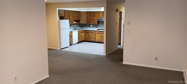 Building Photo - 120-19 84th Ave