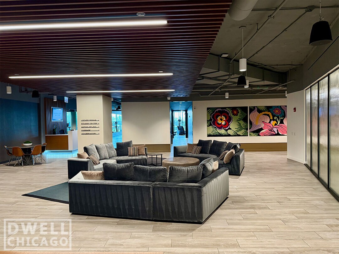 Building Photo - 460 E Waterside Dr