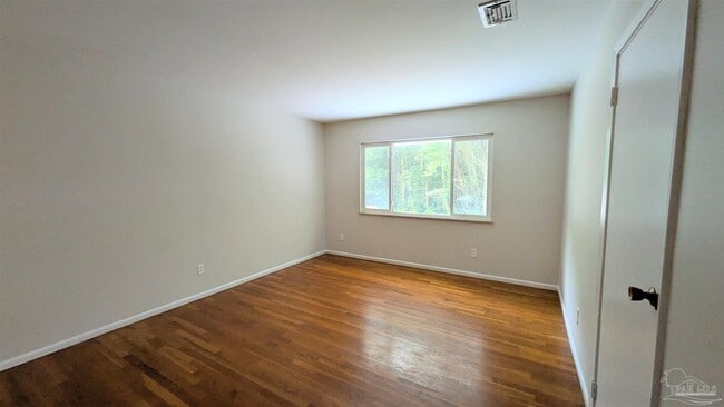 Building Photo - 2117 Pullman Cir