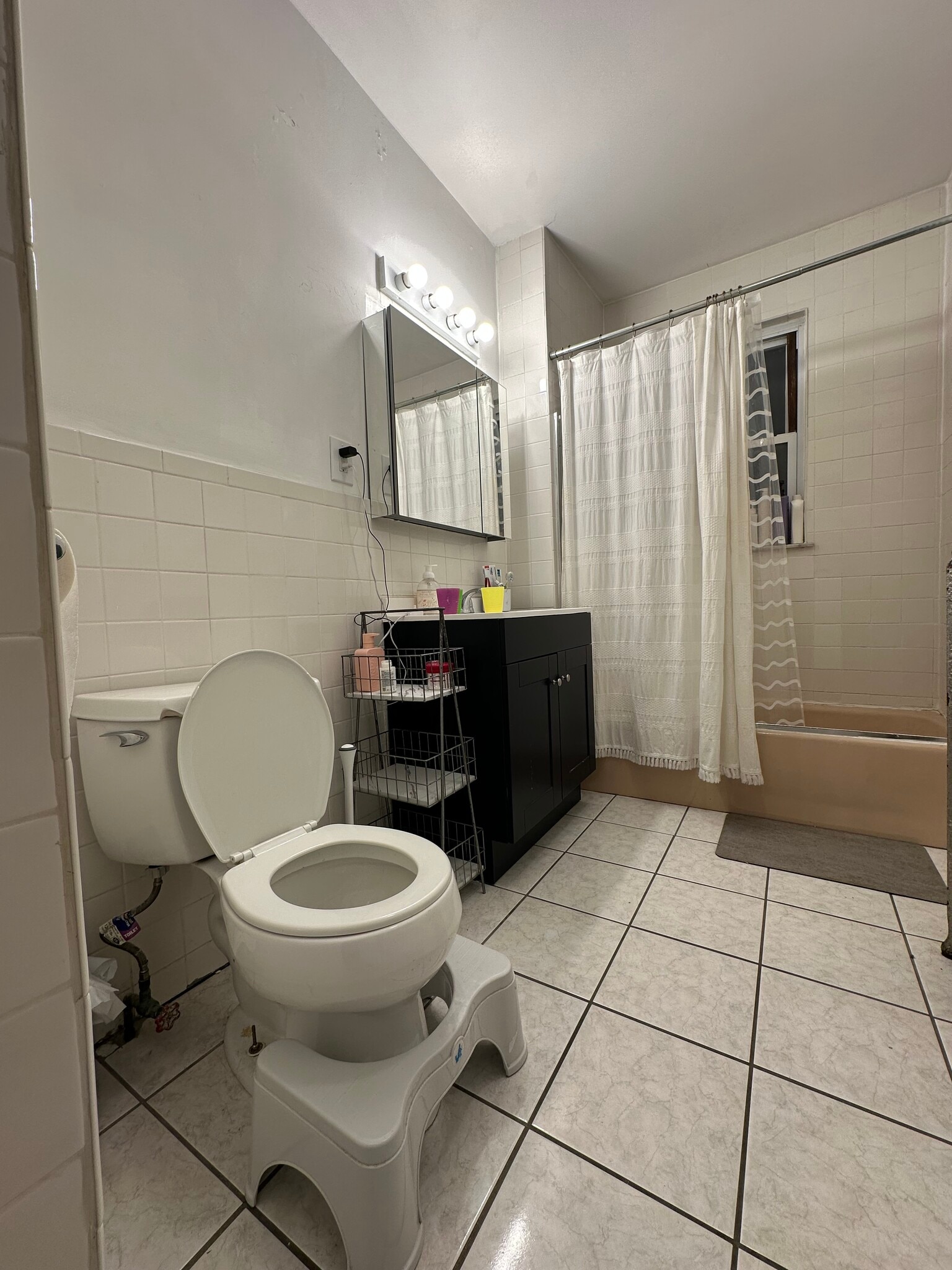 Building Photo - 11 Chester St