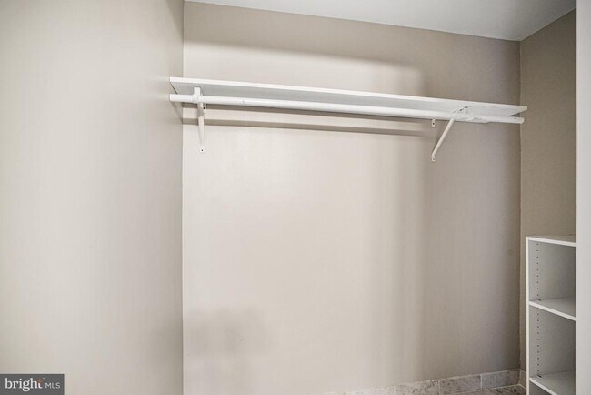 Building Photo - 5376 Harbor Ct Dr