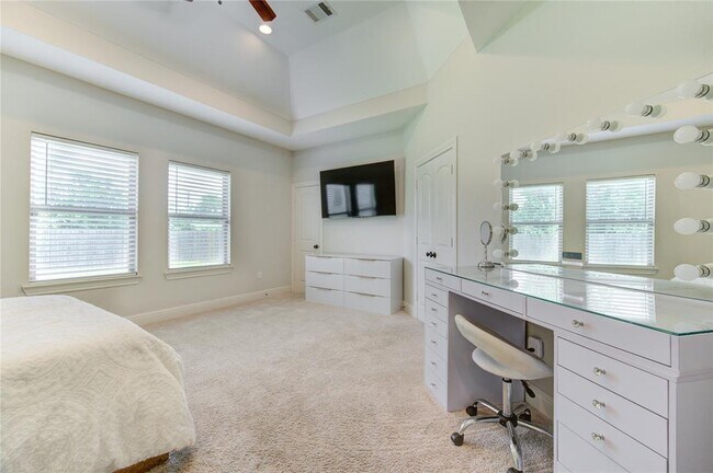 Building Photo - 3805 Shelby Cir