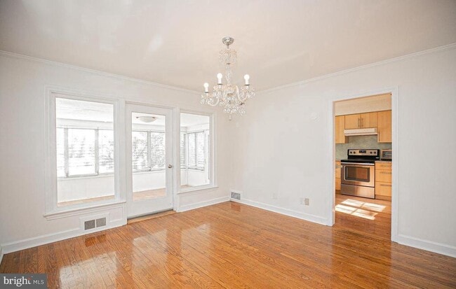 Building Photo - 526 Williams Rd