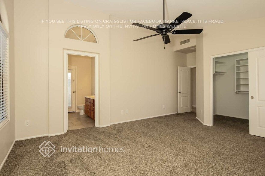 Building Photo - 375 N 167th Dr