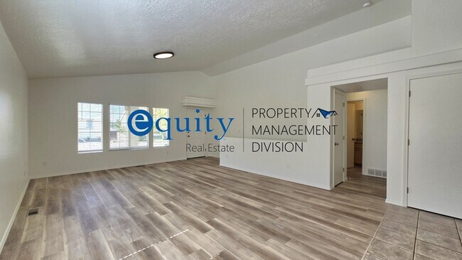 Building Photo - 11851 Poultry Dr