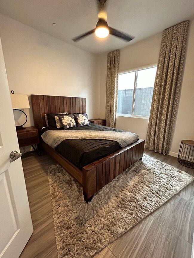 Building Photo - Beautiful Furnished Pool Home!