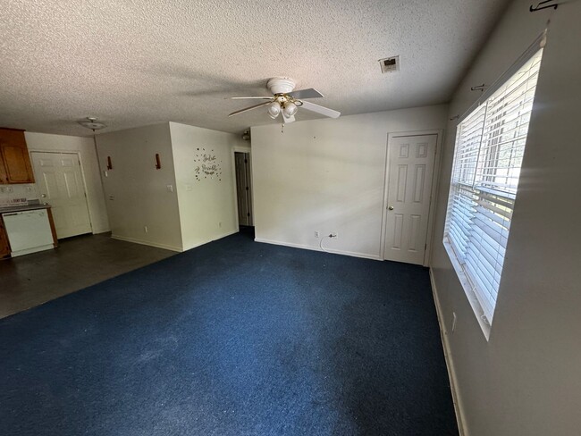 Building Photo - 1457 Cherryville Rd