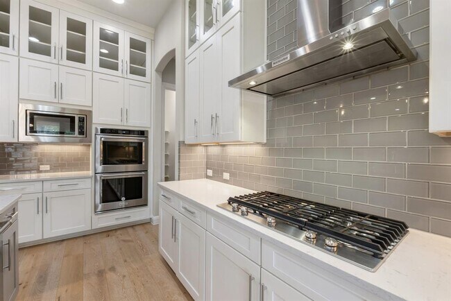 Building Photo - 10709 Lavon Bend