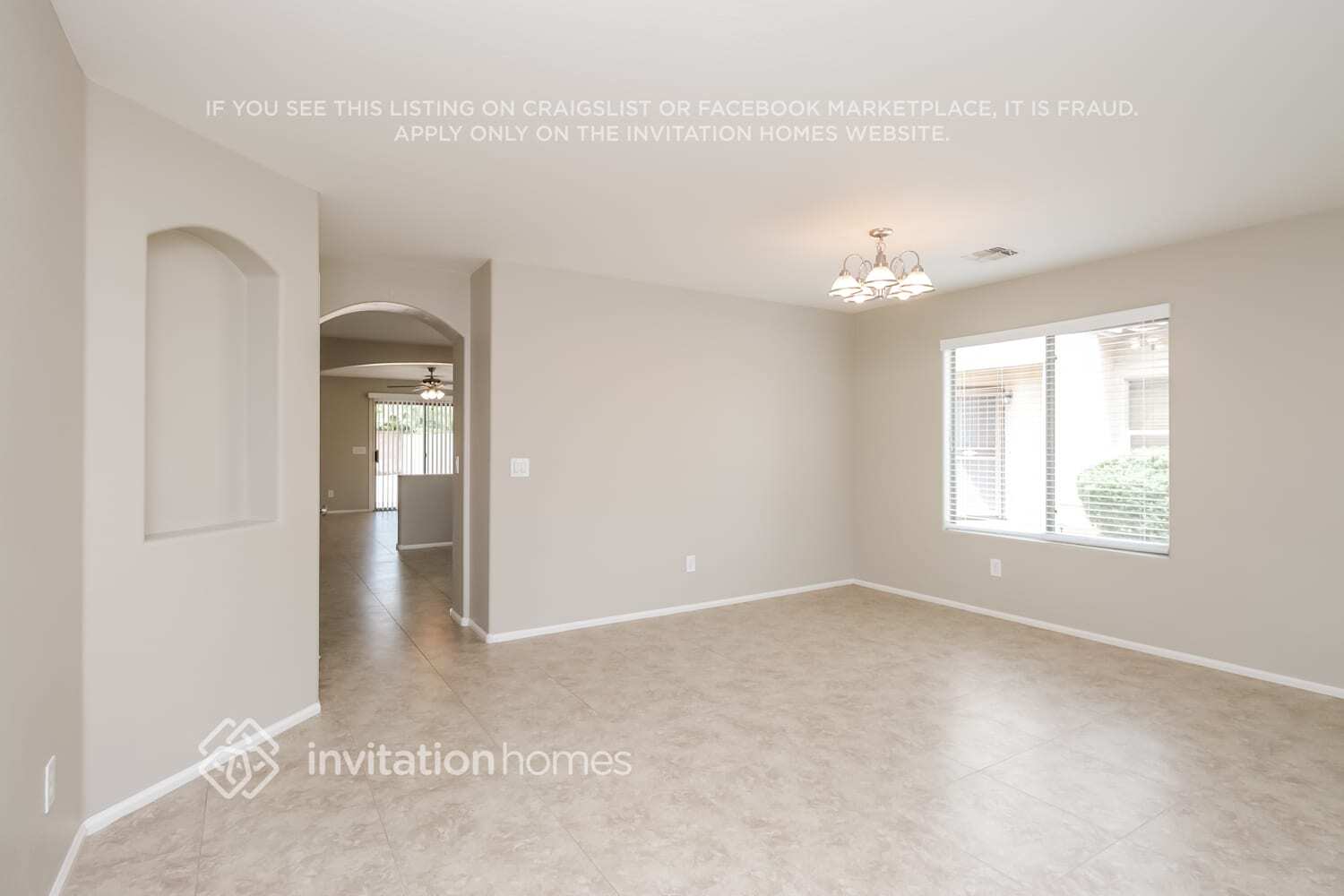 Building Photo - 38166 N Sandy Dr
