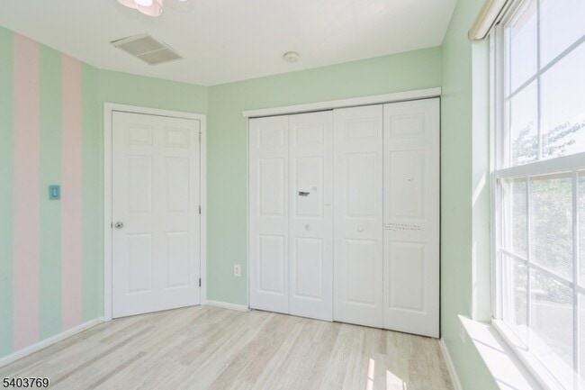 Building Photo - 2201 Timber Ridge Ct