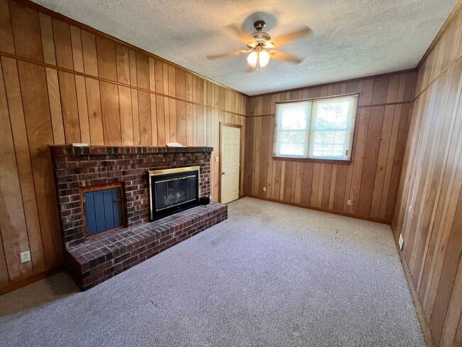Building Photo - Available Soon! Remodeled 3 Bed, 2 Bath, Brick Ranch