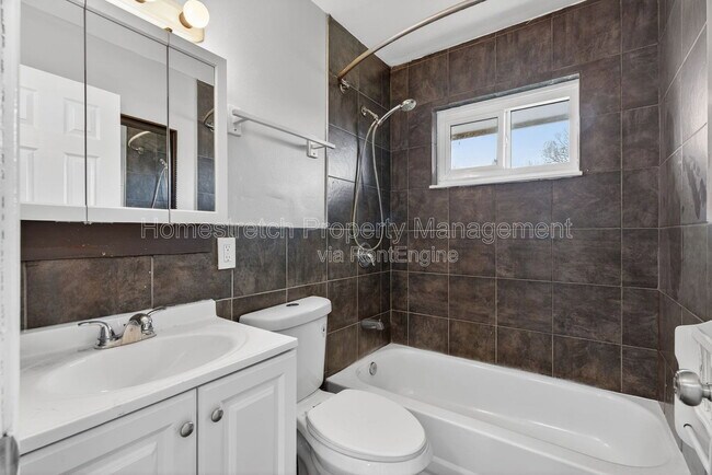 Building Photo - 10201 Gourock Dr