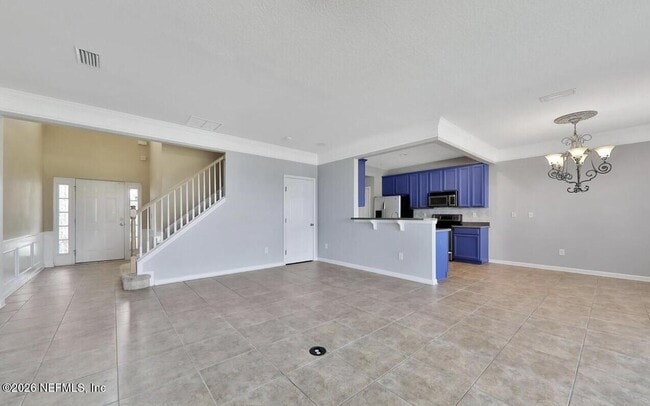 Building Photo - 11225 Castlemain Cir E