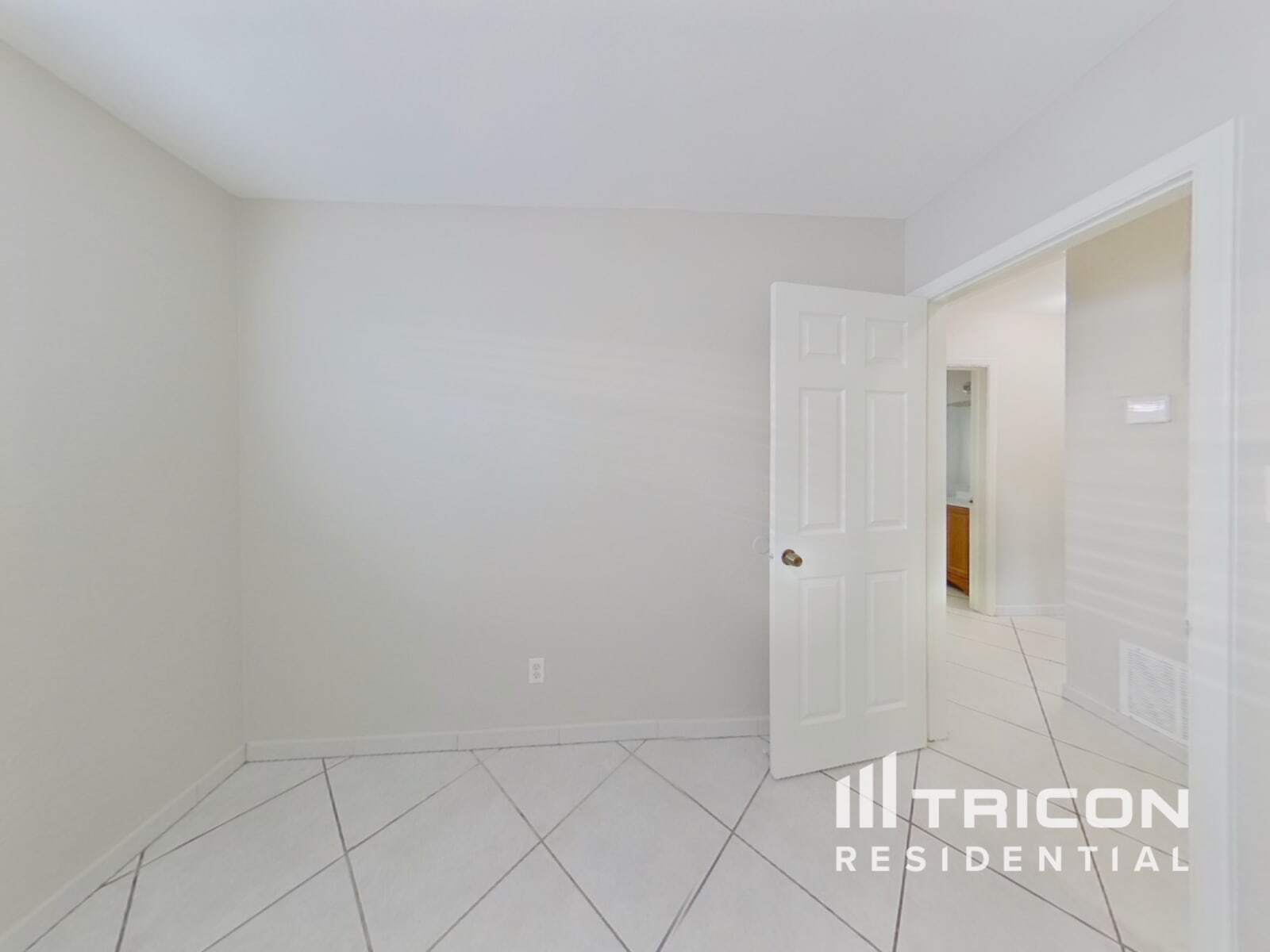 Building Photo - 2761 59th Ave N